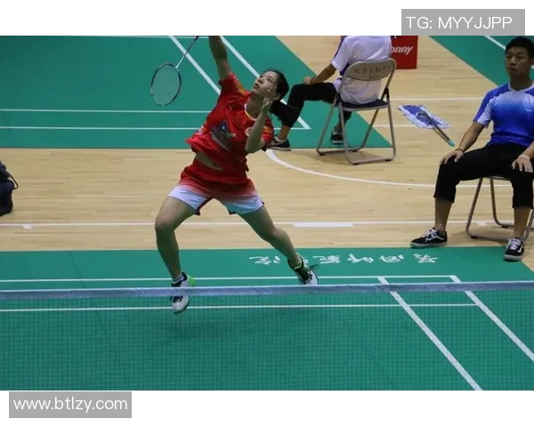 羽毛球战术解析重庆羽毛球队包夹体系的运用与优势分析